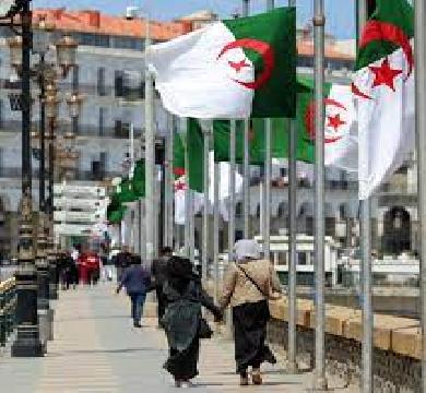 الرئيس الجزائري يعلن عوده الأموال المنهوبة بقيمة 30 مليار دولار